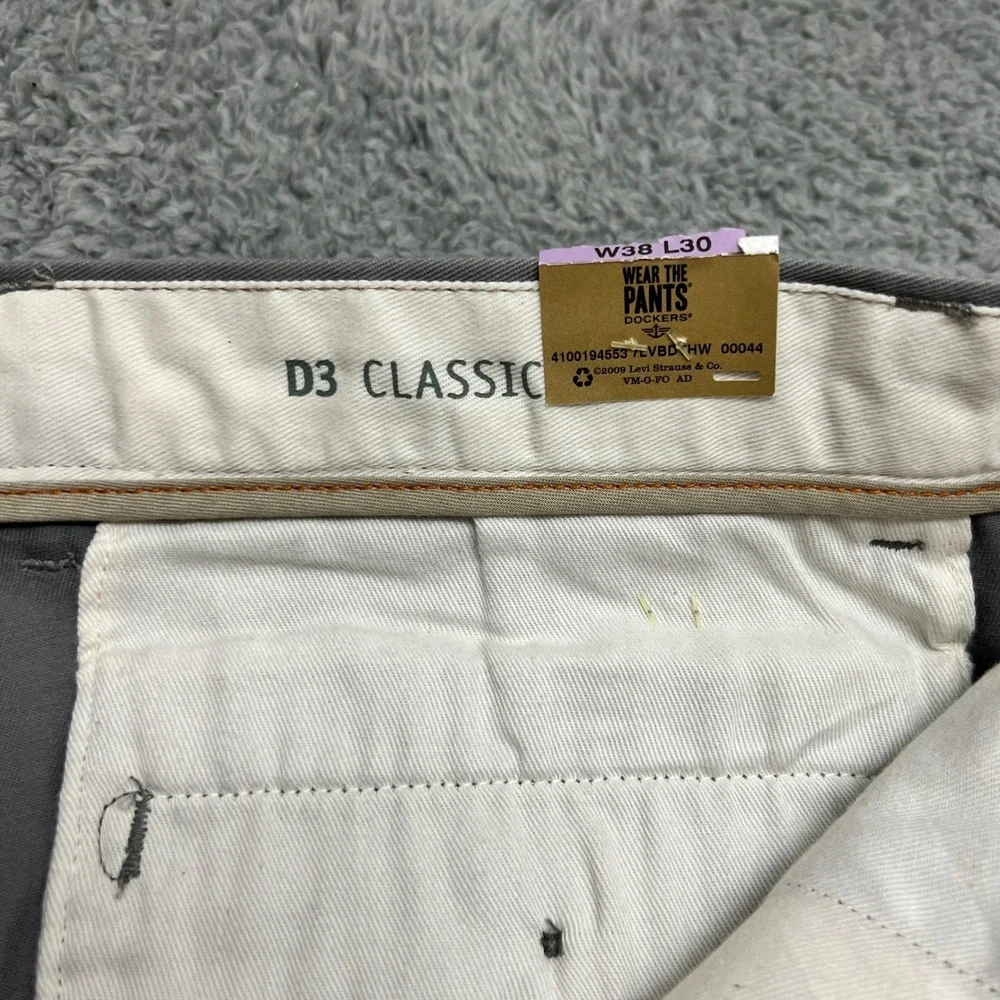 Dockers Saturday Khaki Mens 38x30 Grey New D3 Classic Fit No Wrinkle Chino Pants